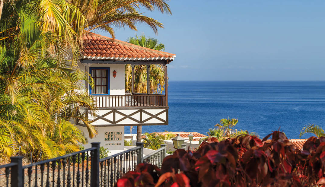 Copyright uses for Fred Olsen for sales and marketing promotions only.