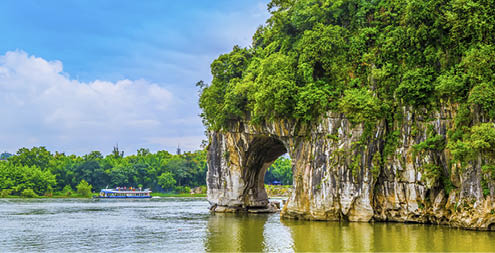 Guilin, Yangshuo, beautiful scenery of mountains and rivers